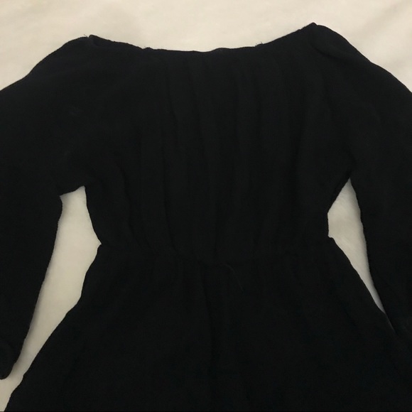 Black Off thé Shoulder Romper - Picture 7 of 8